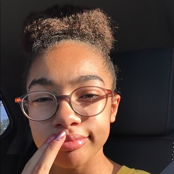 Meet your Posher, Kimberly - Picture 1 of 1